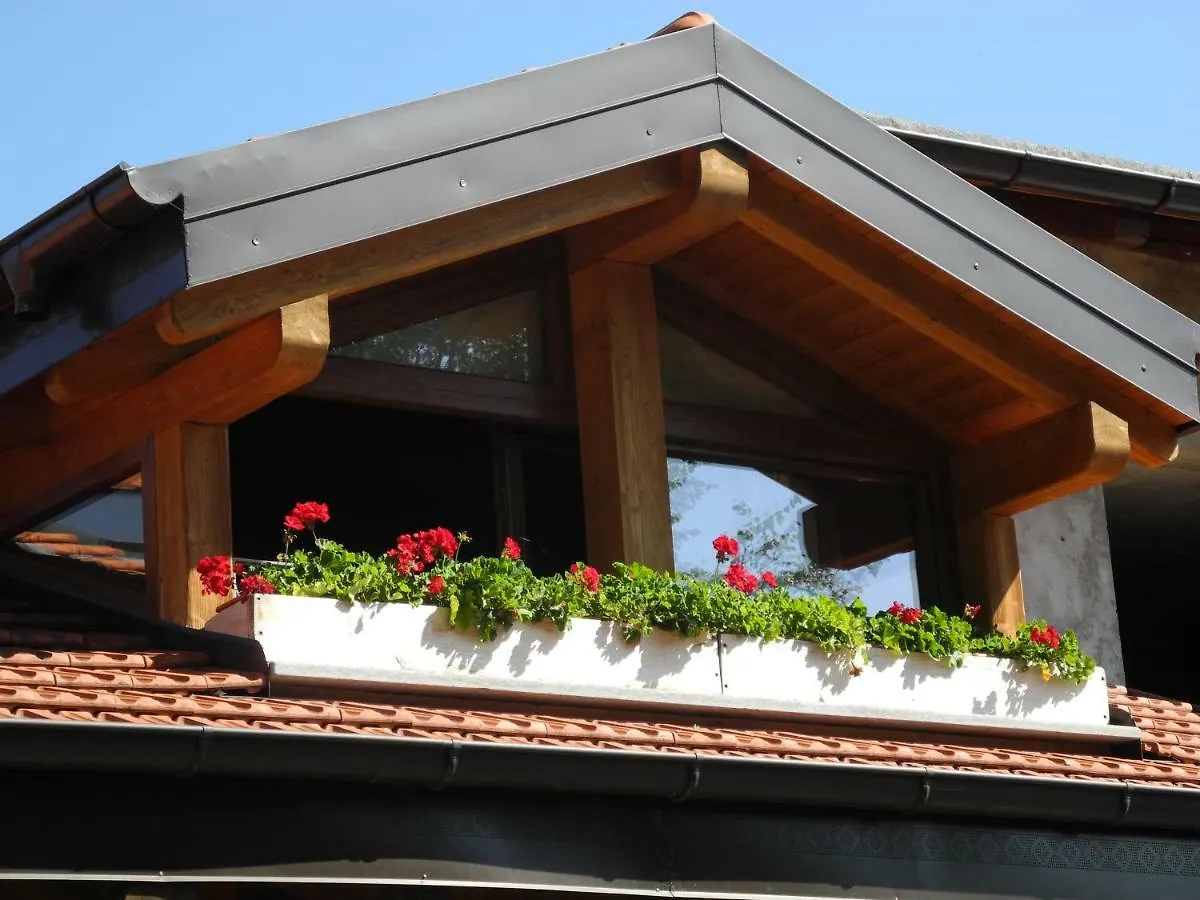 Agriturismo Piccolo Paradiso Pianello Del Lario 0*,  Italy
